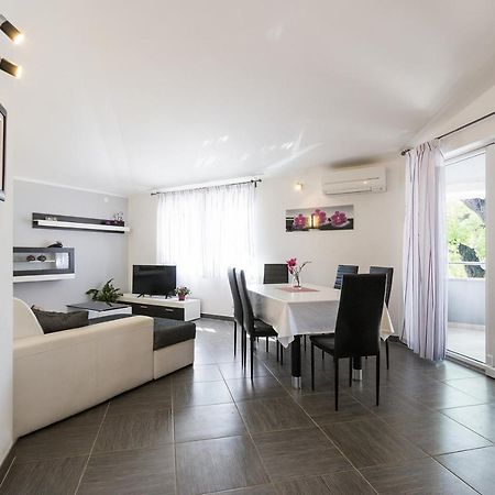 Apartment Carmen 풀라 외부 사진