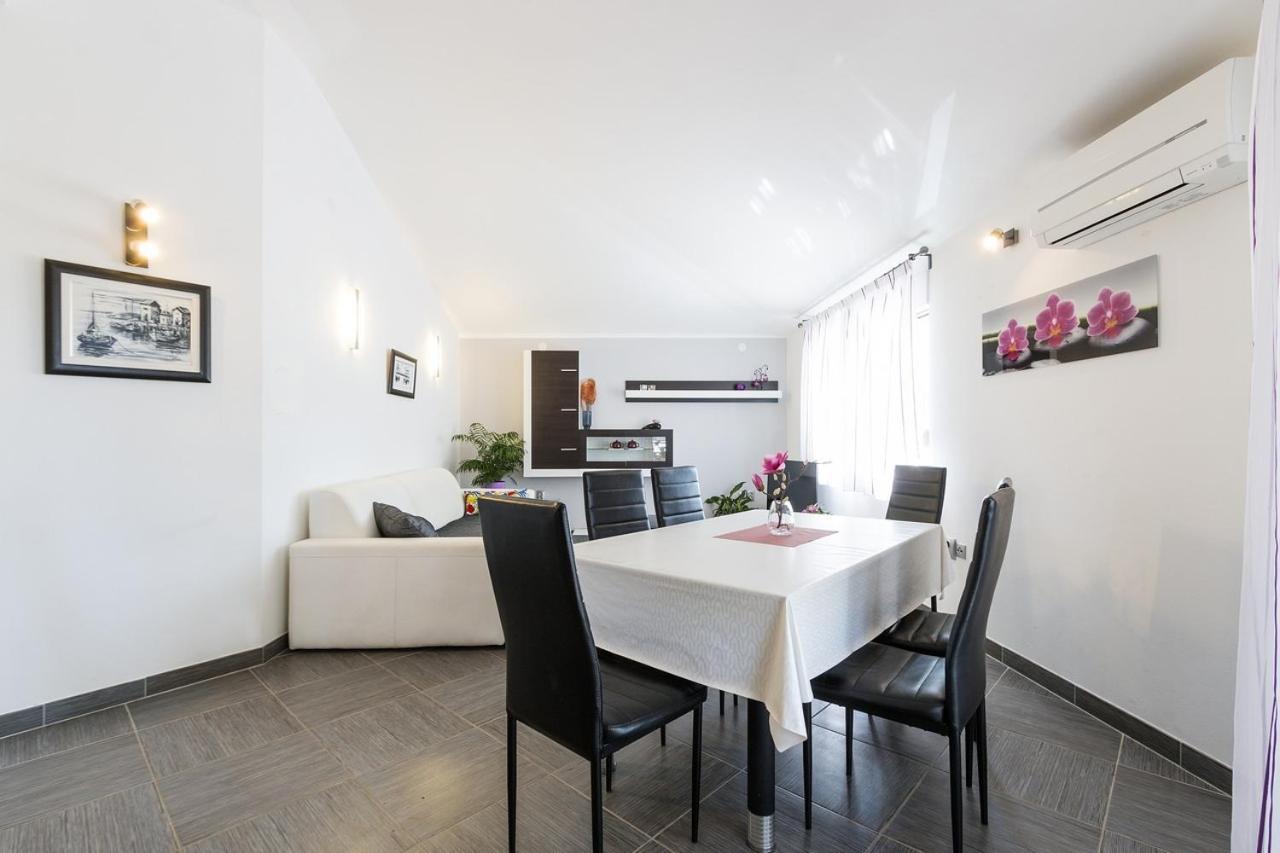 Apartment Carmen 풀라 외부 사진